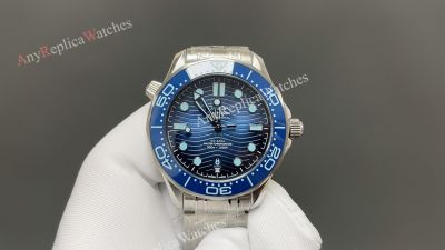Omega Seamaster 300m 2824 Movement 42mm Blue Face SS/Rubber Band Watch